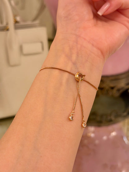 La Rose en Bloom luxury rose gold aromatherapy bracelet with adjustable chain